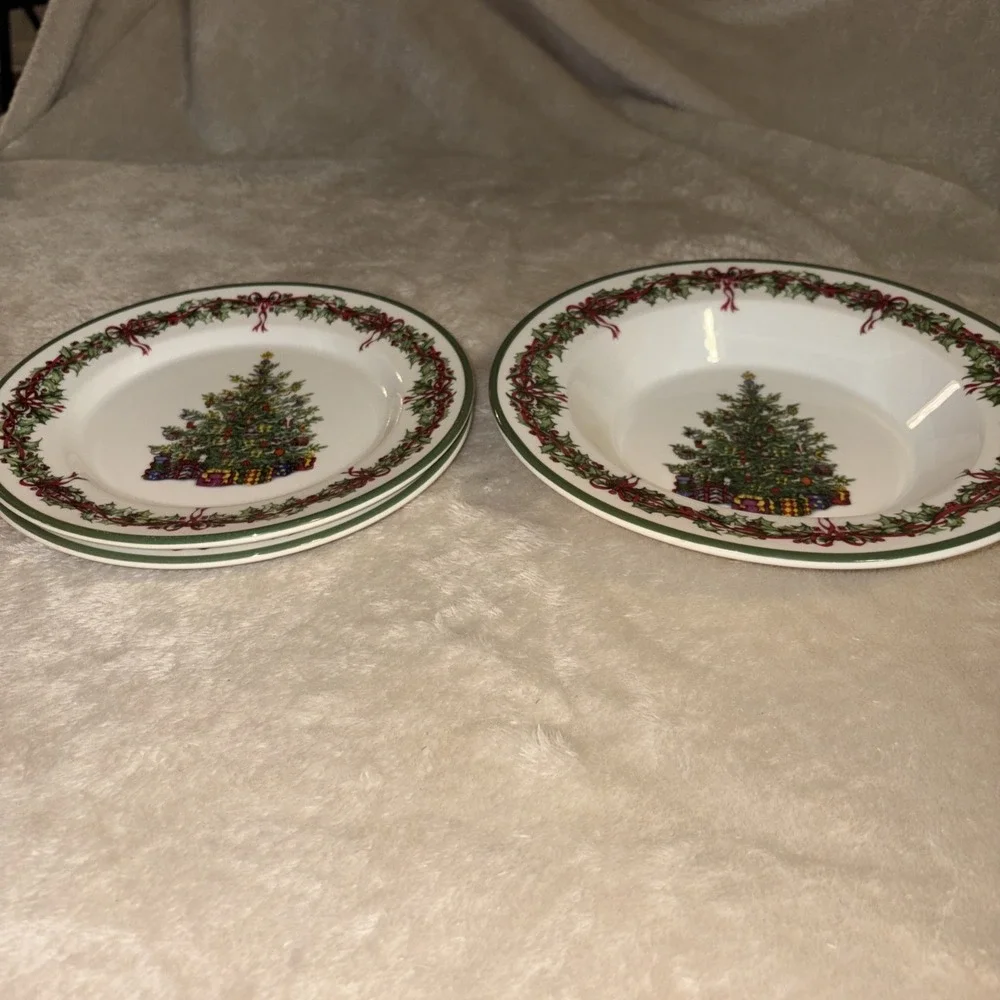 Christopher Radko Traditions Holiday Celebrations 1 Soup Bowl/2 Dessert Plates